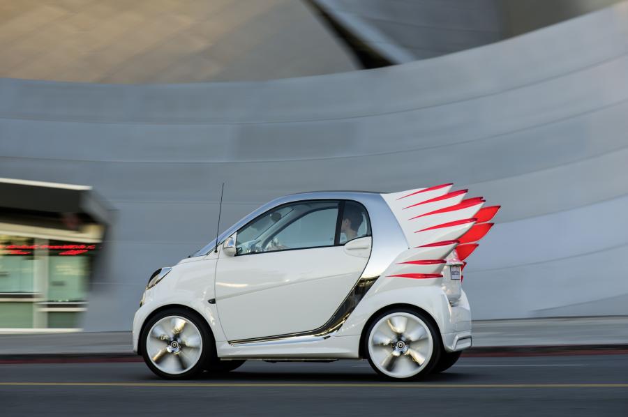  Smart ForTwo Electric Drive by Jeremy Scott 2012 года  (фото 34 из 44)